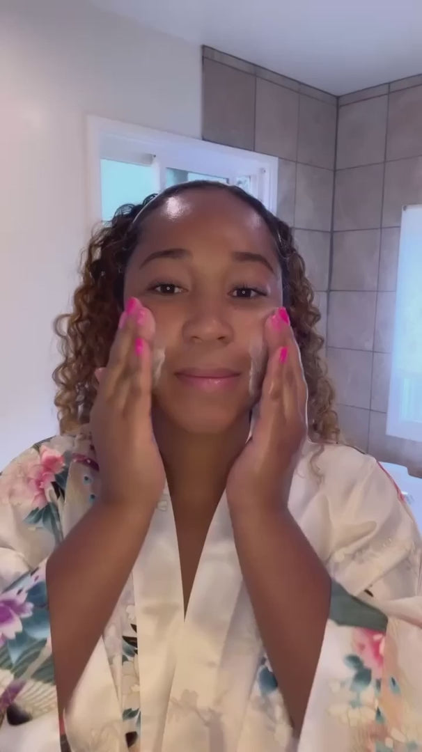 FLAWLESS | Pumpkin Clarifying Cleanser